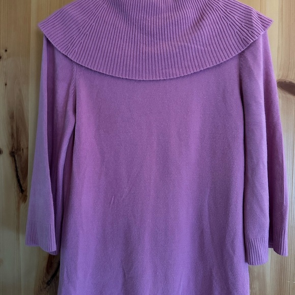Turtleneck Sweater with bell sleeves- soft and cozy- size XL - Picture 3 of 5